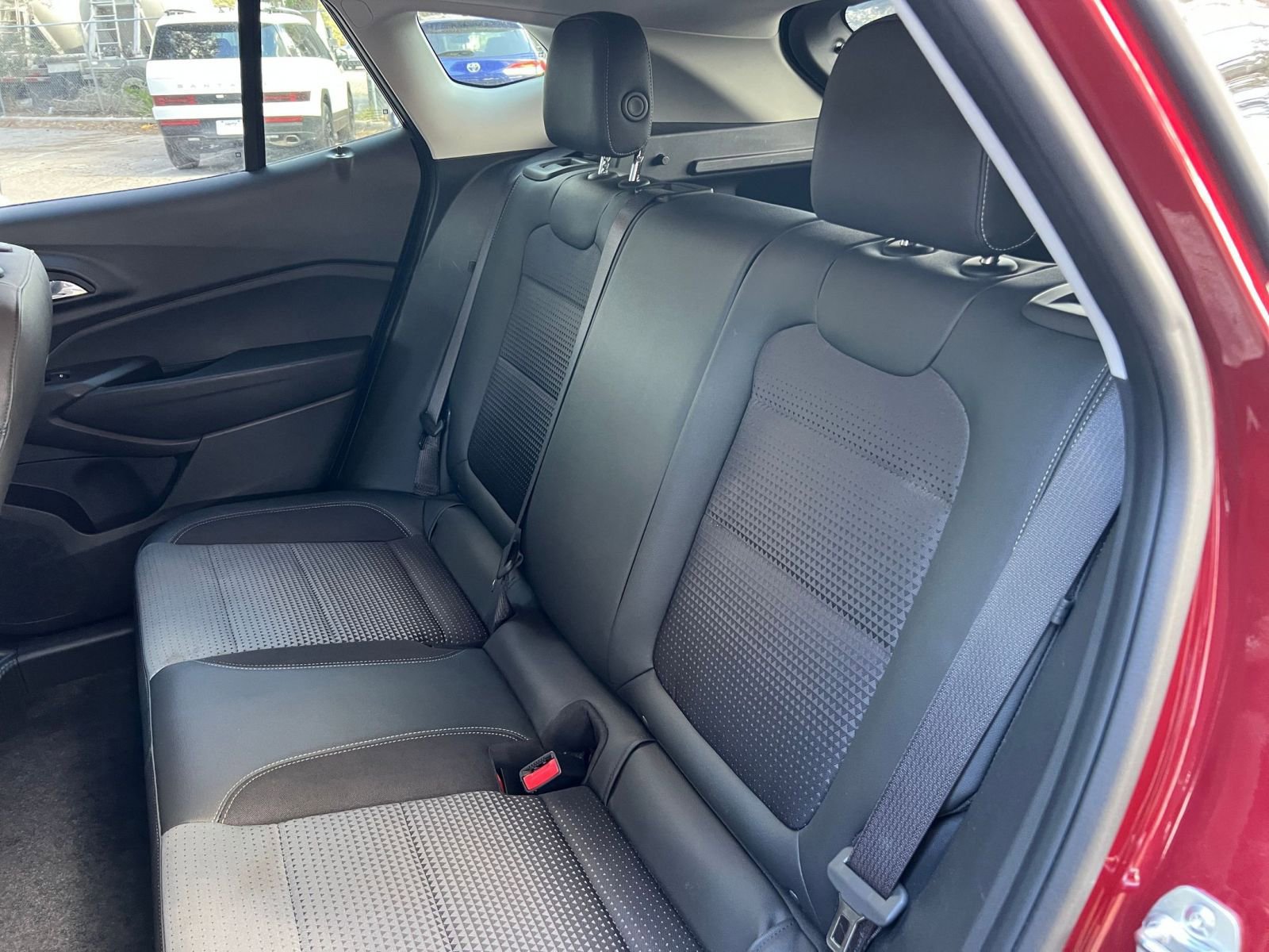 Thumbnail: 2025 Chevrolet Trax - 33