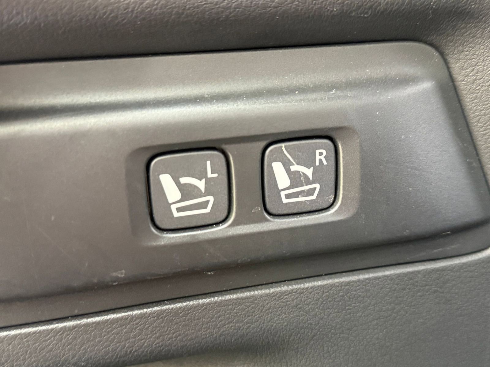 Thumbnail: 2025 Mazda CX-70 - 18