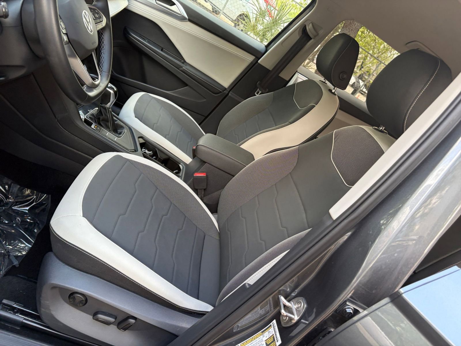 Thumbnail: 2025 Volkswagen Taos - 32