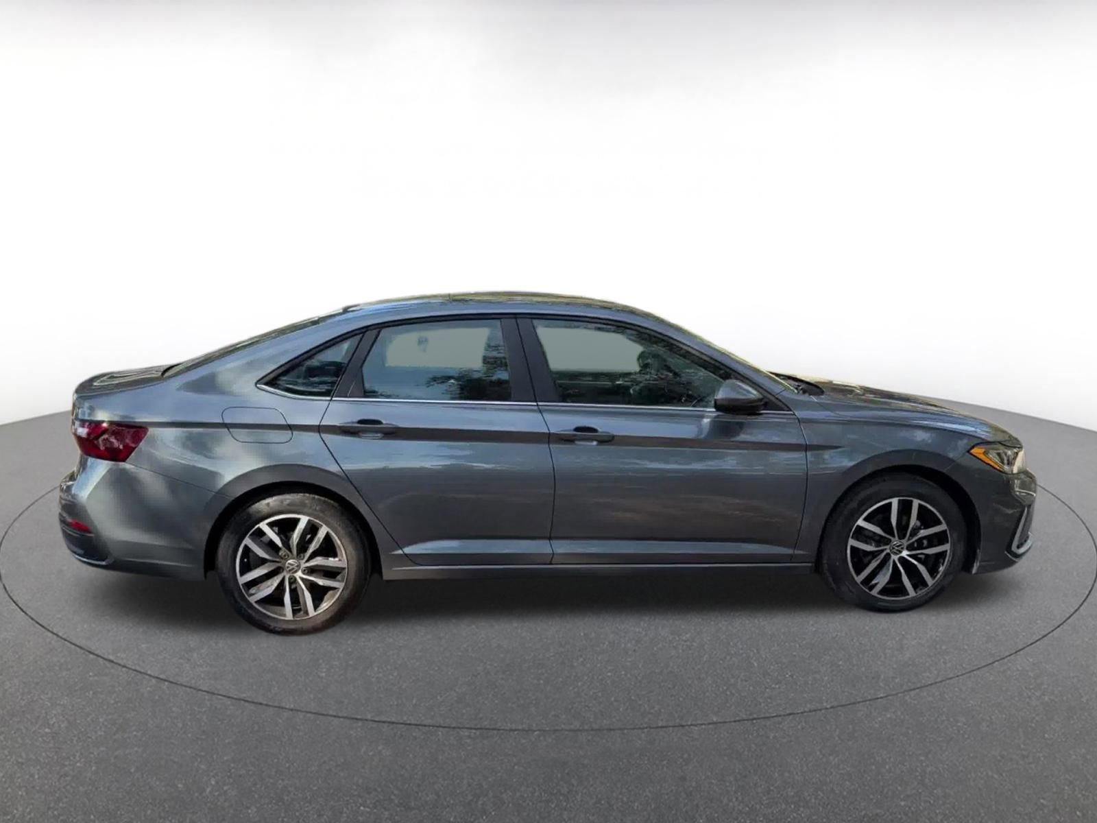 Thumbnail: 2025 Volkswagen Jetta - 16