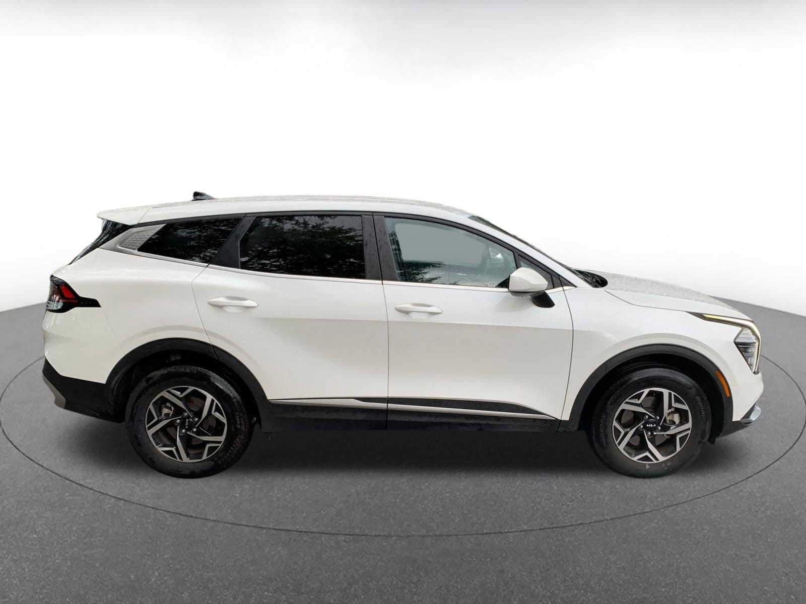 Thumbnail: 2024 Kia Sportage - 8