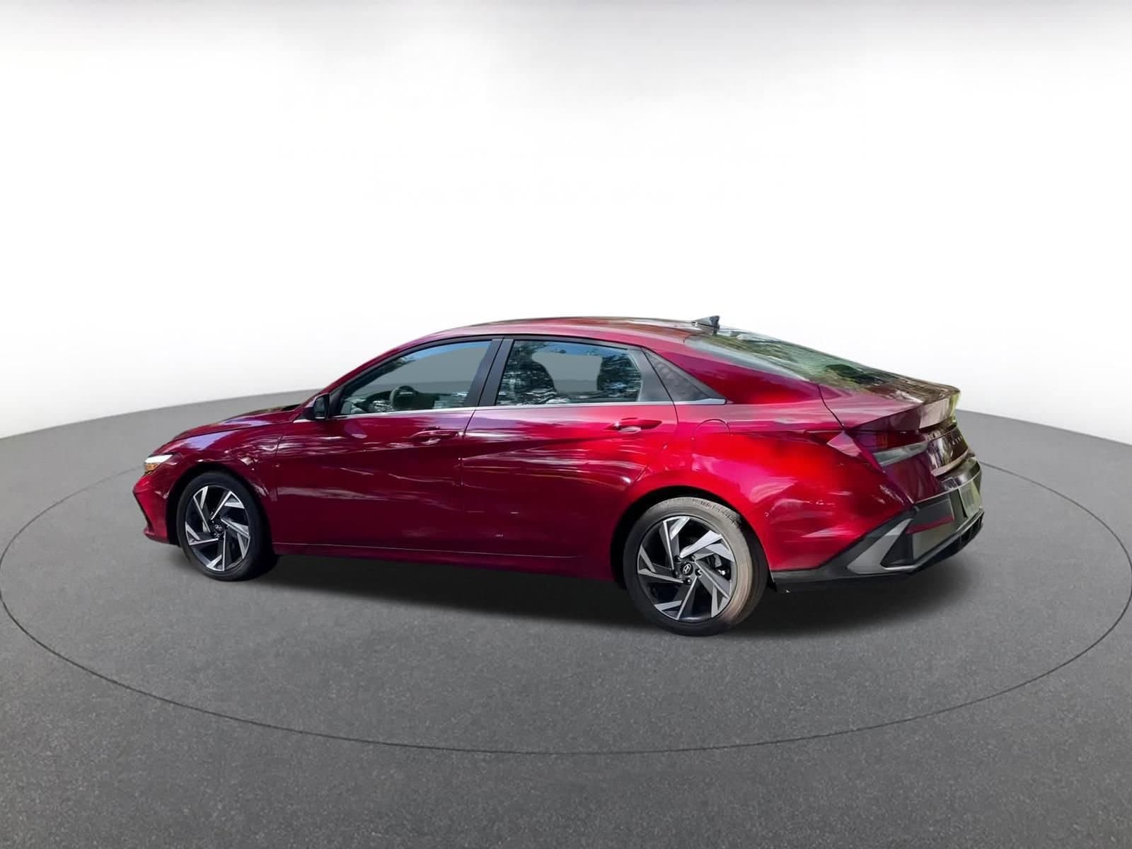 Thumbnail: 2025 Hyundai Elantra - 10