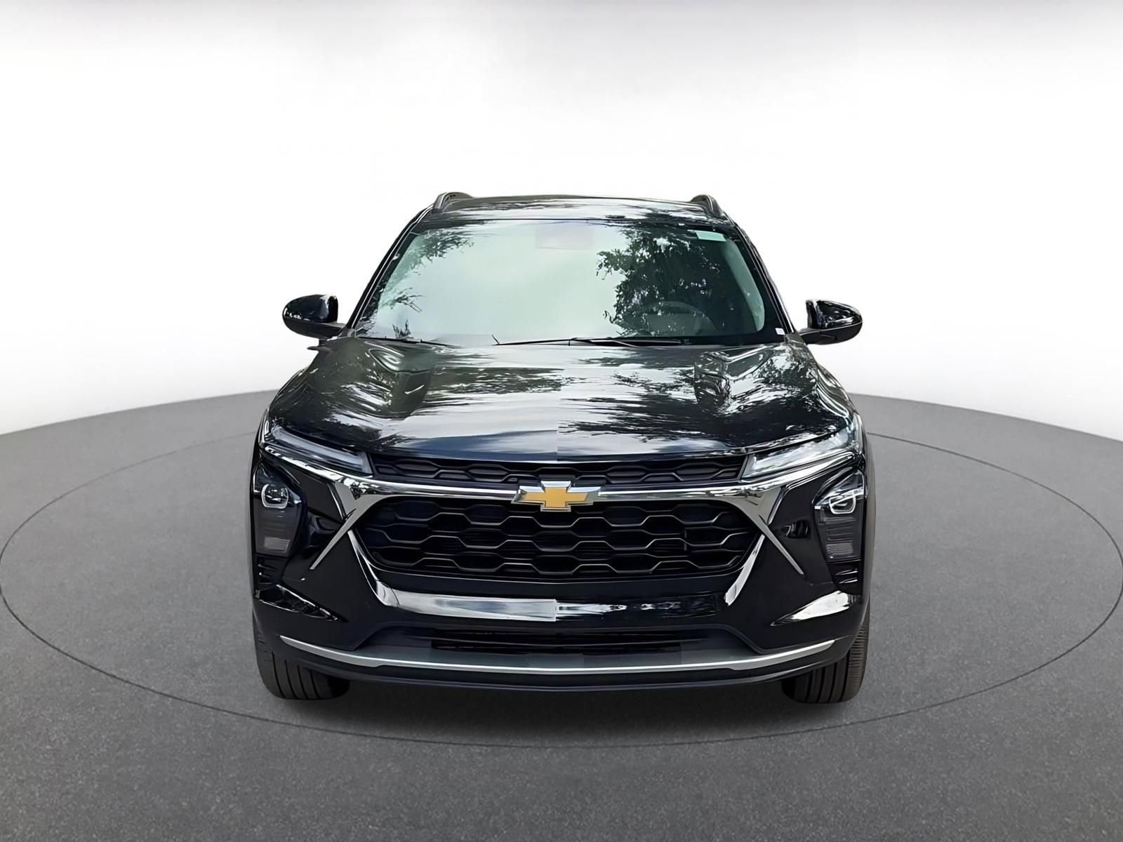Thumbnail: 2025 Chevrolet Trax - 4