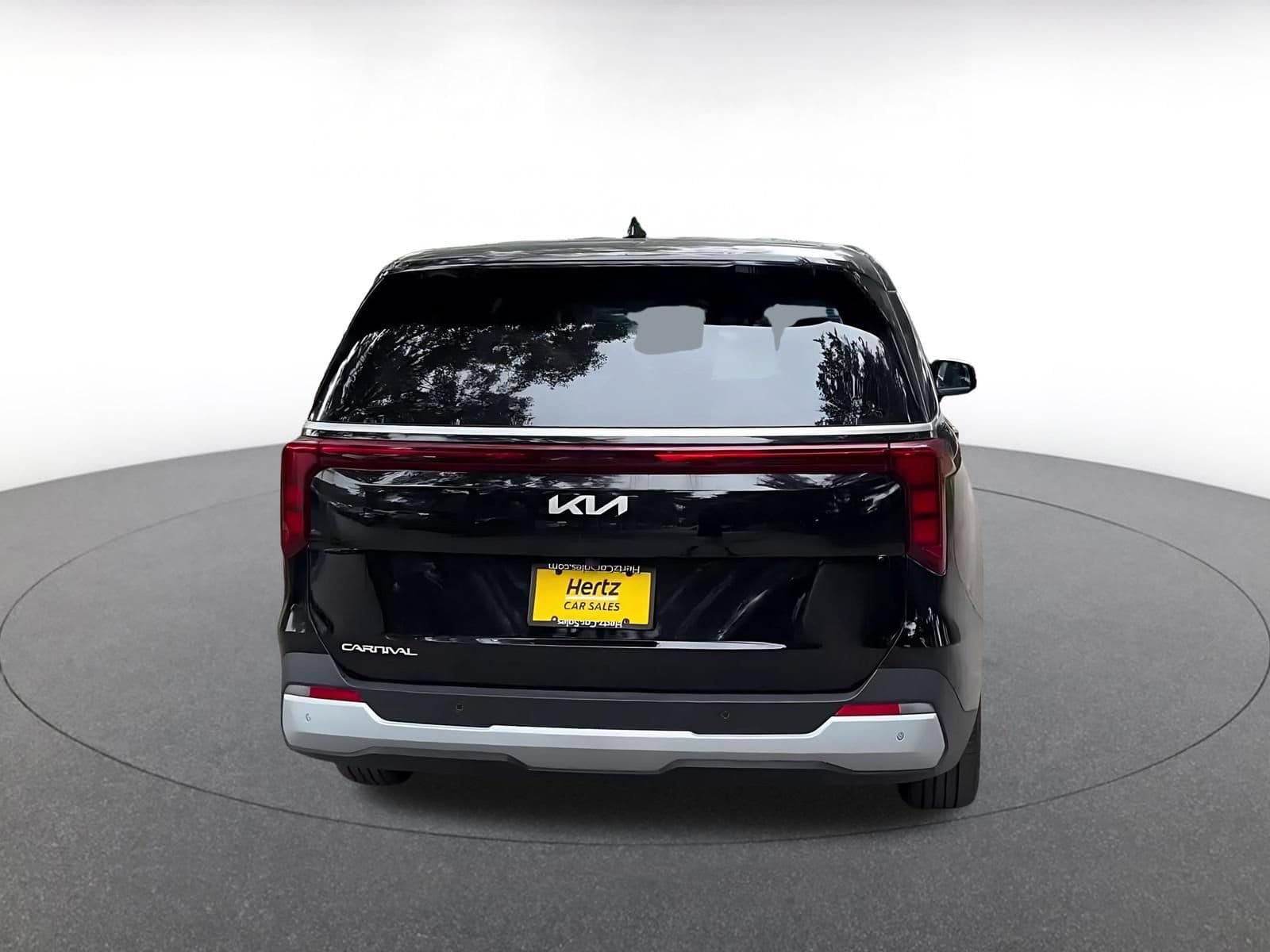 Thumbnail: 2026 Kia Carnival - 12