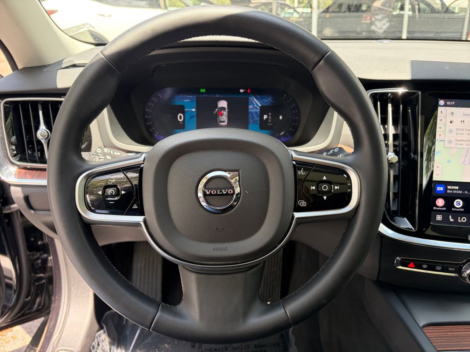Thumbnail: 2025 Volvo S60 - 30