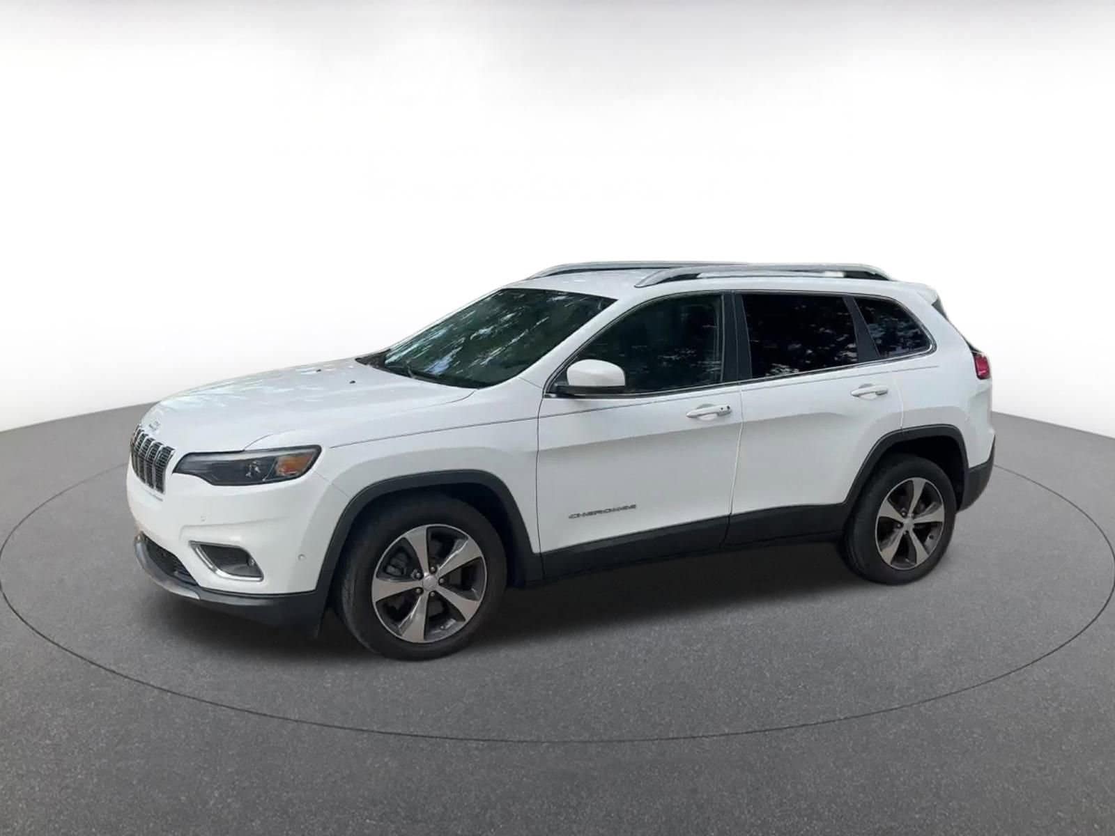 Thumbnail: 2019 Jeep Cherokee - 10
