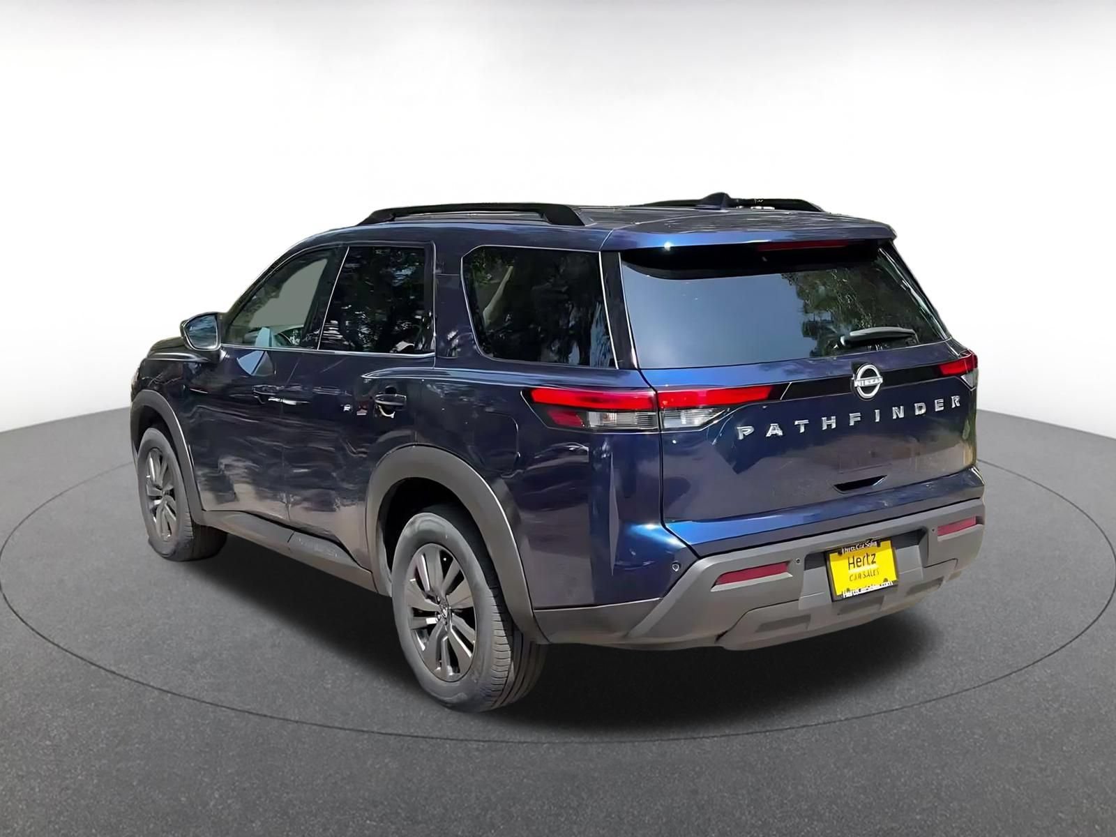 Thumbnail: 2025 Nissan Pathfinder - 10