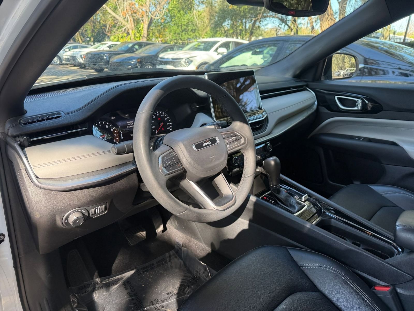 Thumbnail: 2025 Jeep Compass - 29