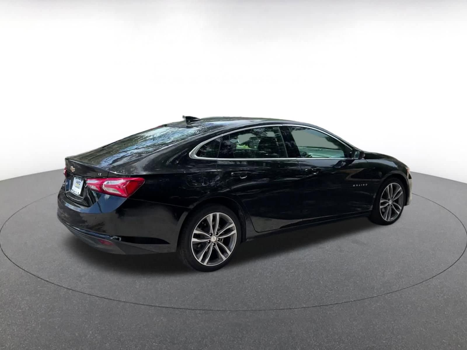 Thumbnail: 2024 Chevrolet Malibu - 15