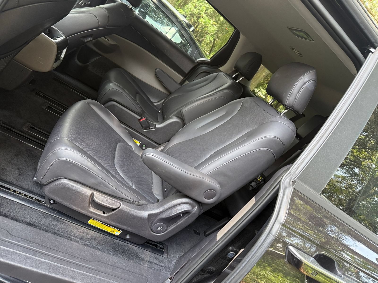 Thumbnail: 2026 Kia Carnival - 25