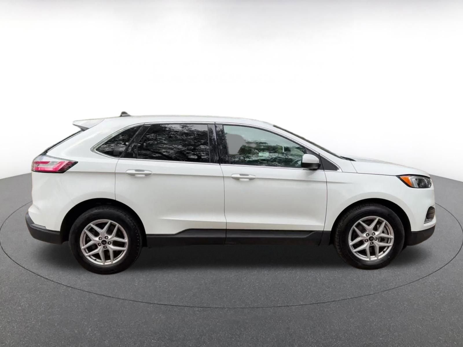 Thumbnail: 2024 Ford Edge - 16