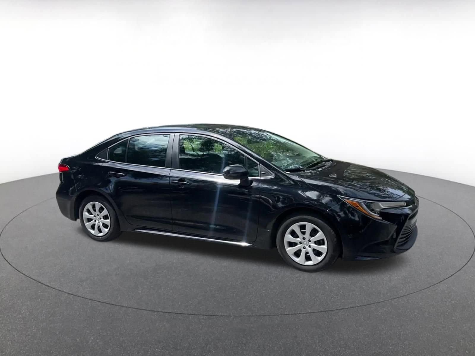 Thumbnail: 2025 Toyota Corolla - 2