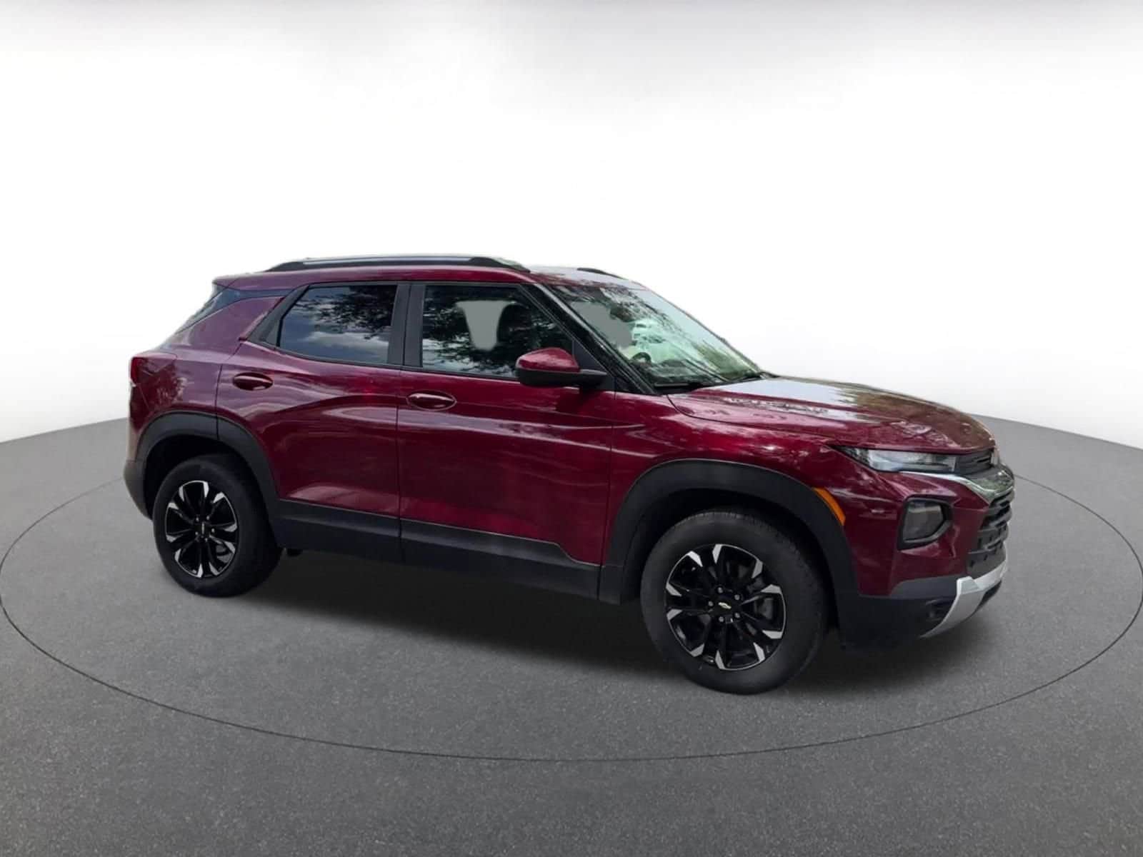 Thumbnail: 2023 Chevrolet TrailBlazer - 2