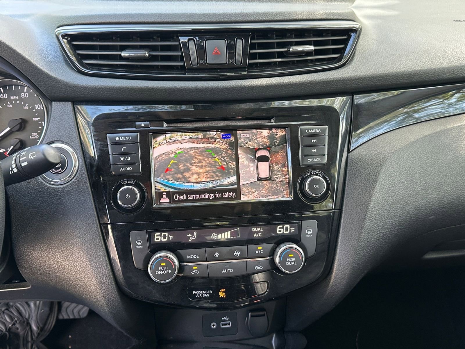 2022 Nissan Rogue Sport SV 17