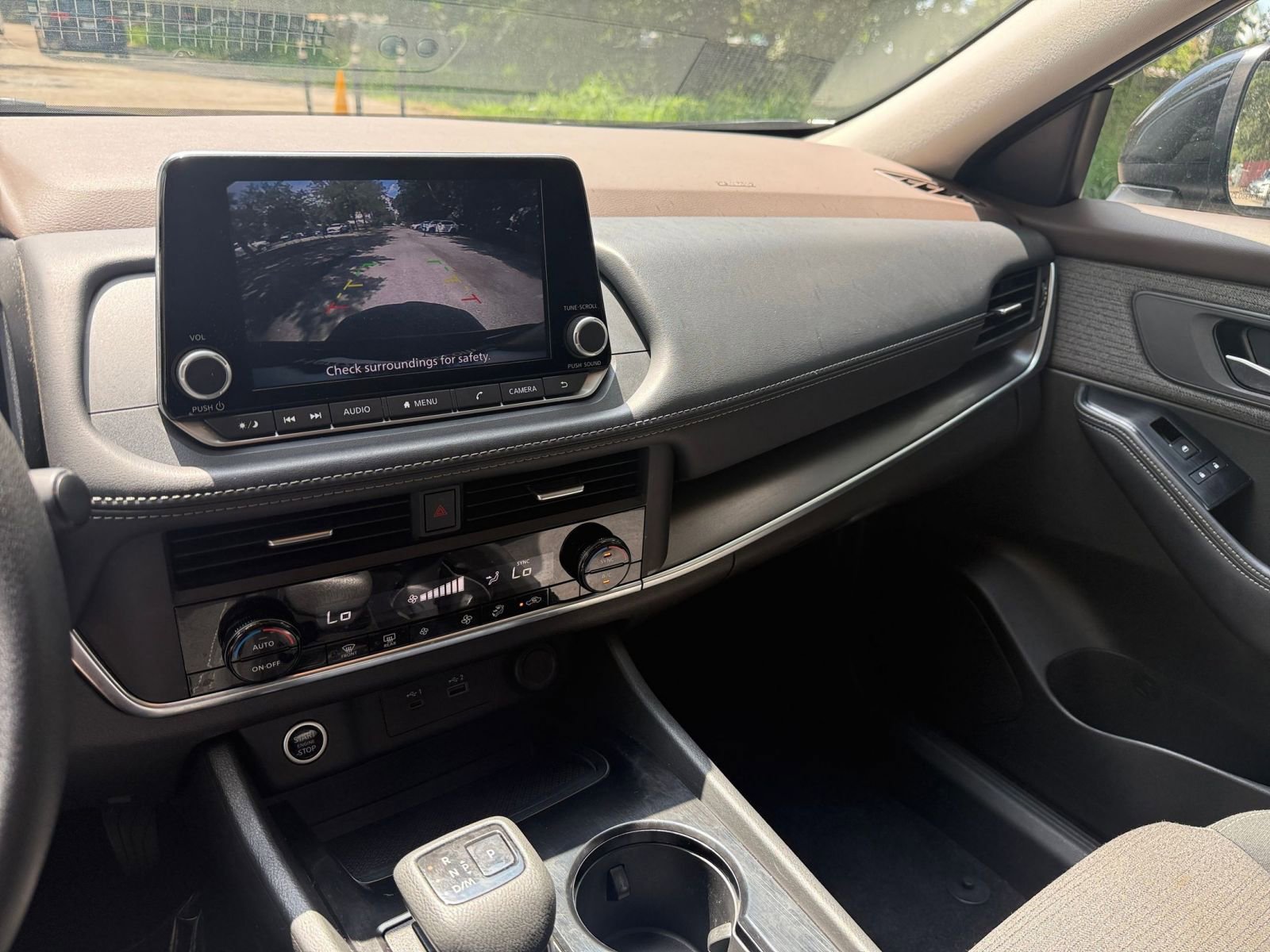 2023 Nissan Rogue SV 17