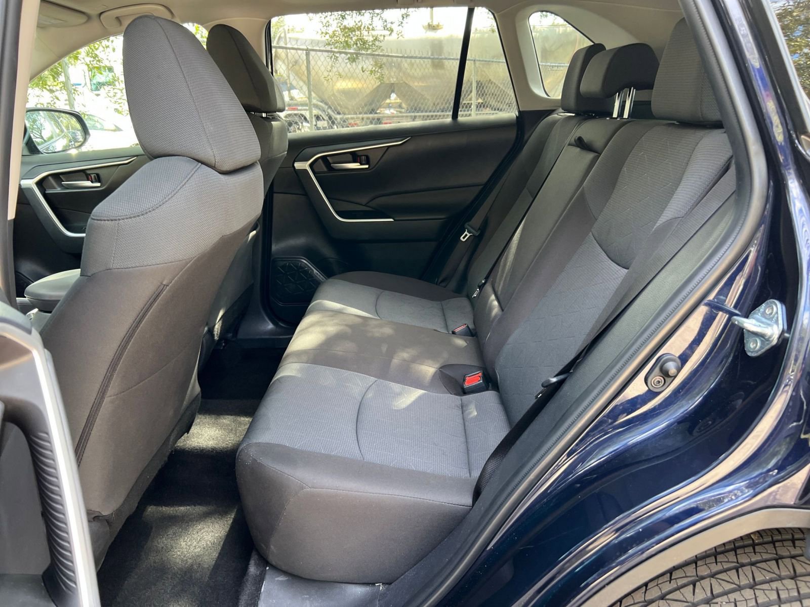 Thumbnail: 2025 Toyota RAV4 - 33