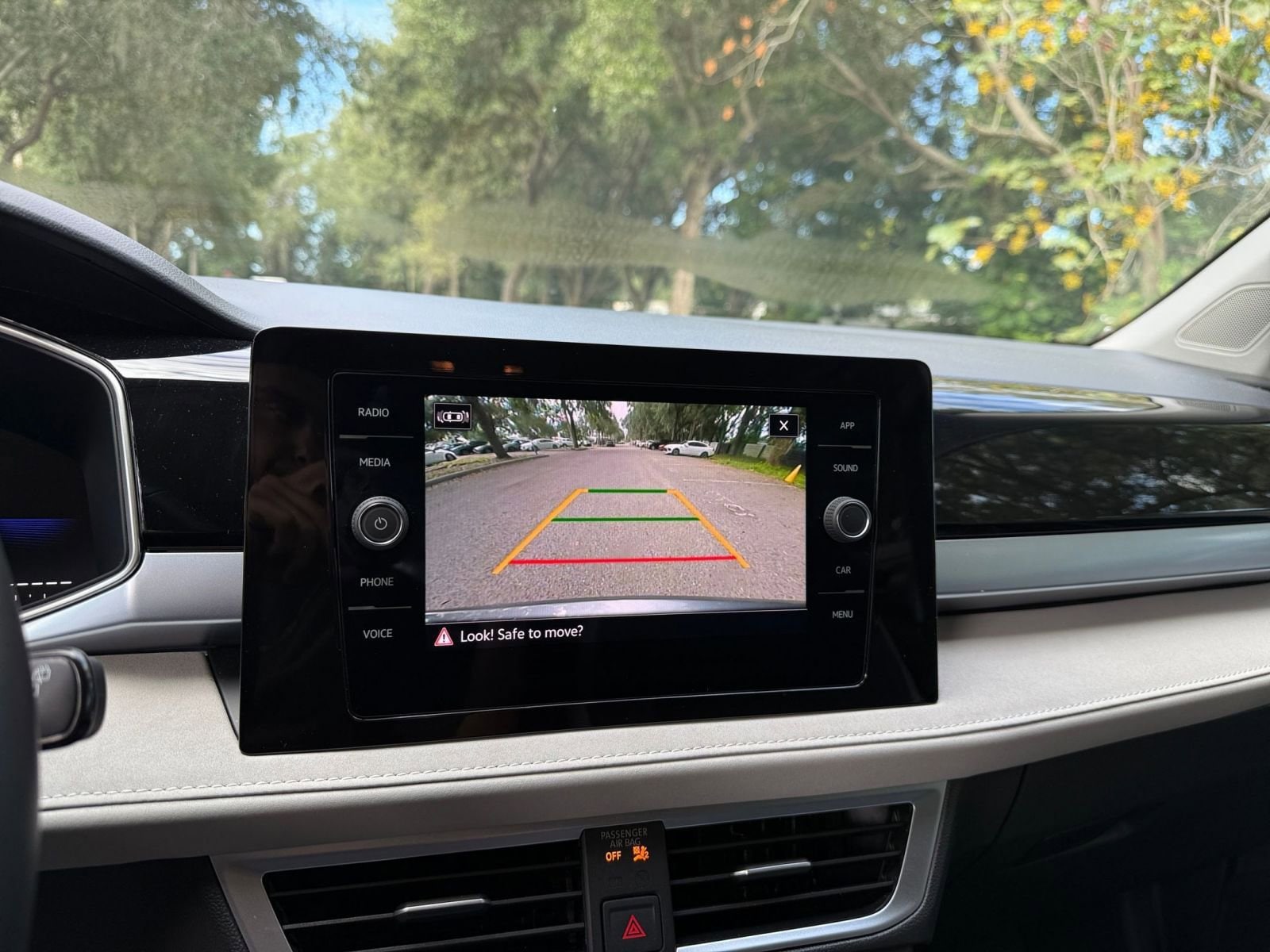 Thumbnail: 2025 Volkswagen Taos - 17