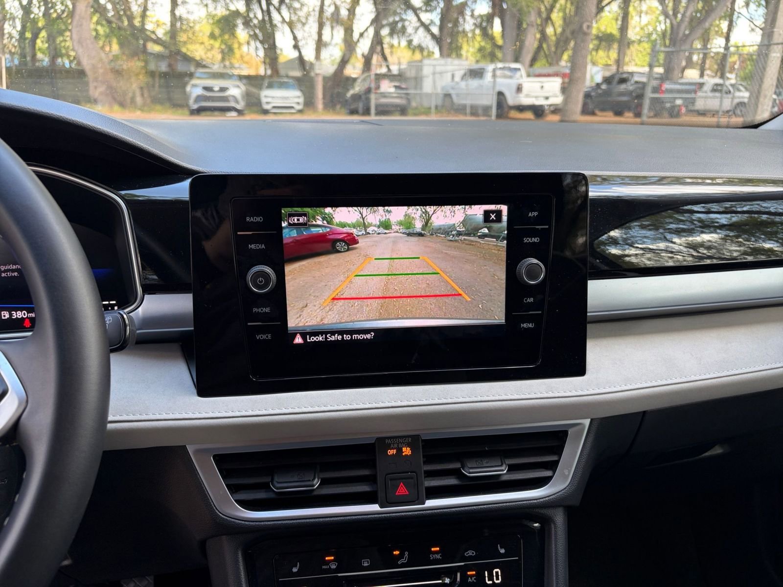 Thumbnail: 2025 Volkswagen Taos - 21