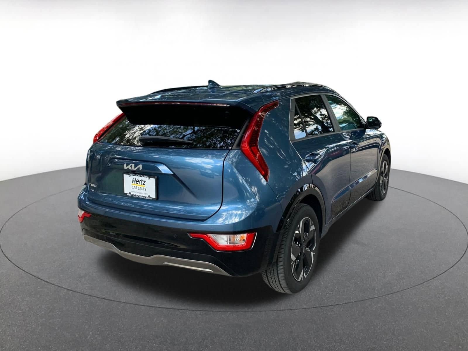 Thumbnail: 2023 Kia Niro - 7