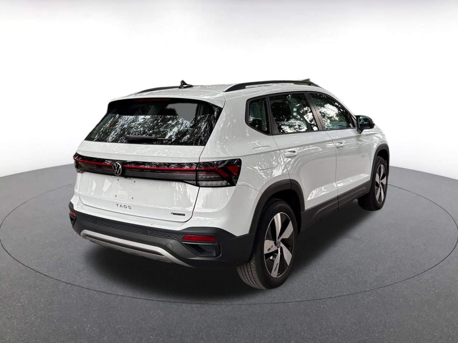 Thumbnail: 2025 Volkswagen Taos - 7