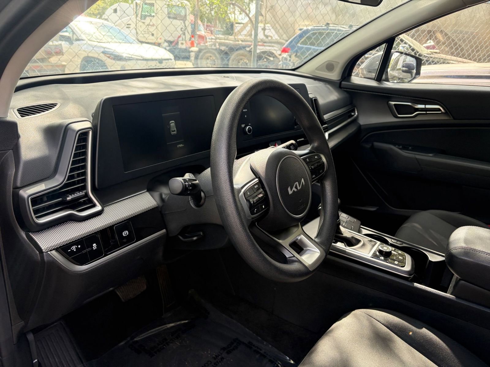 Thumbnail: 2025 Kia Sportage - 32