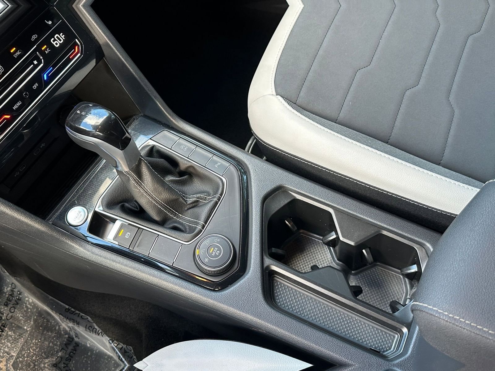 Thumbnail: 2025 Volkswagen Taos - 35