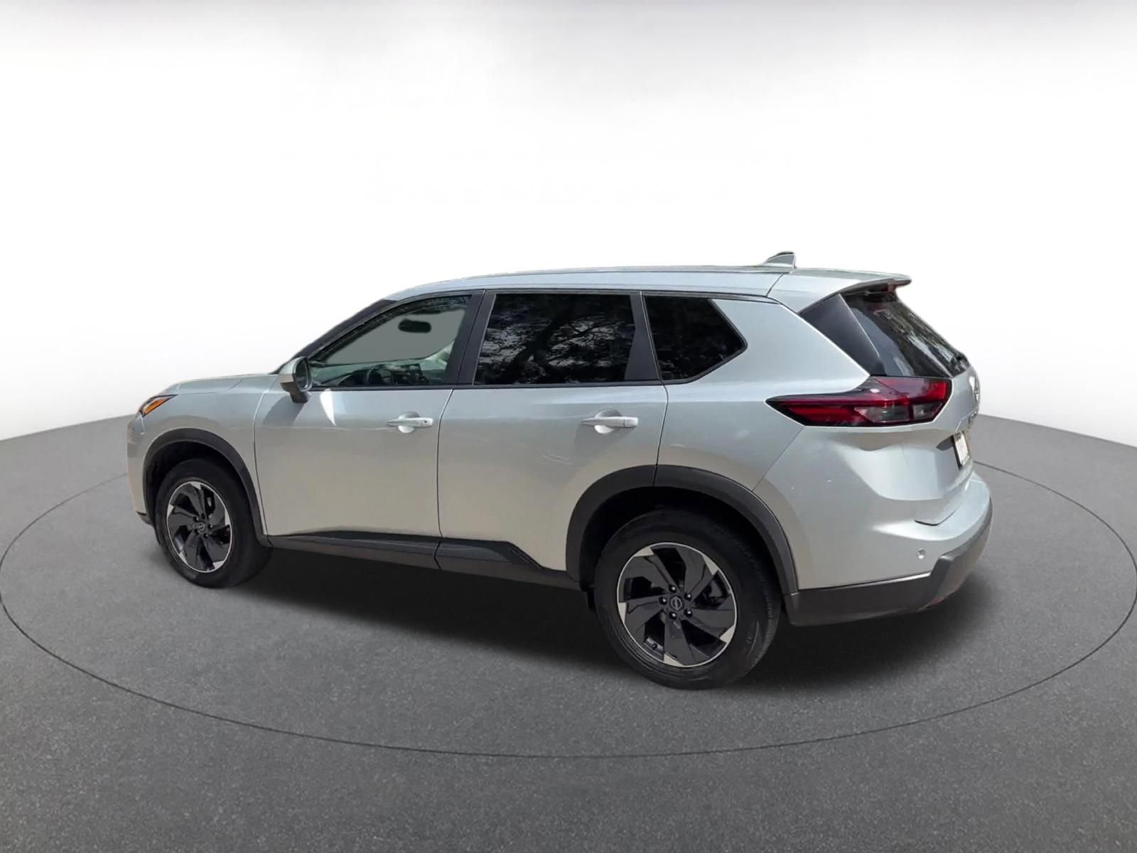 Thumbnail: 2025 Nissan Rogue - 10