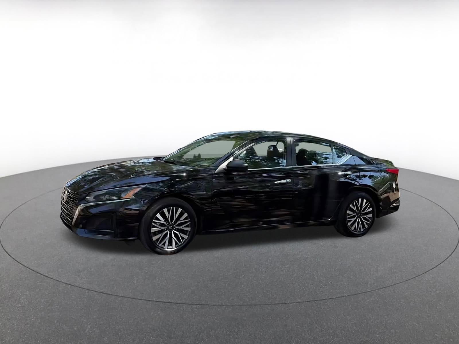 Thumbnail: 2025 Nissan Altima - 8