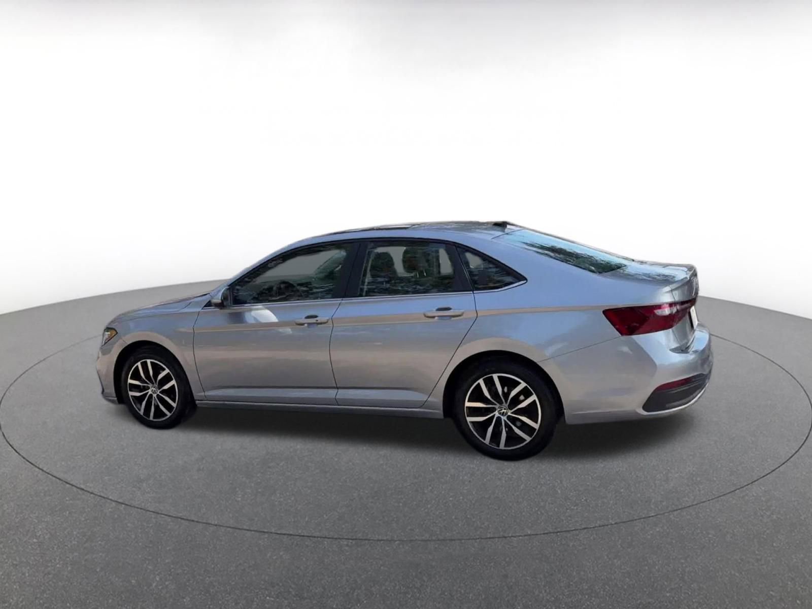 Thumbnail: 2025 Volkswagen Jetta - 10