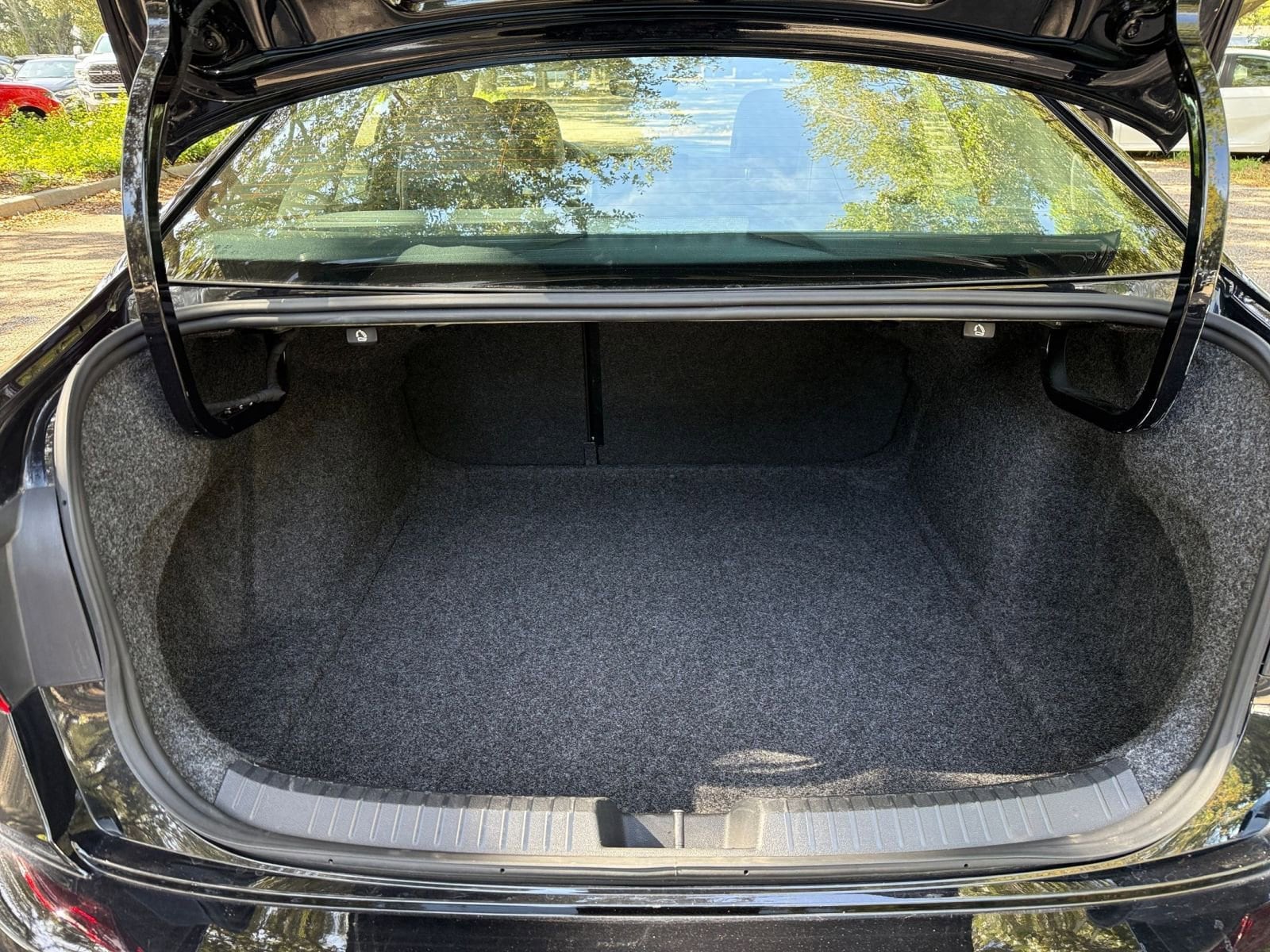 Thumbnail: 2025 Volkswagen Jetta - 24