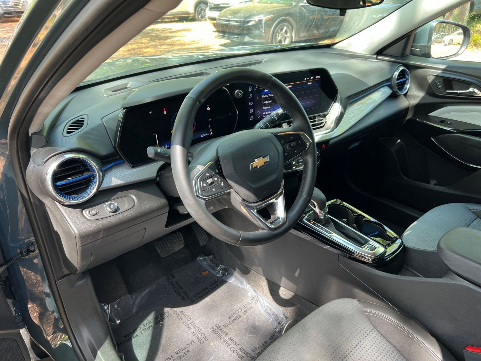 Thumbnail: 2025 Chevrolet Trax - 30