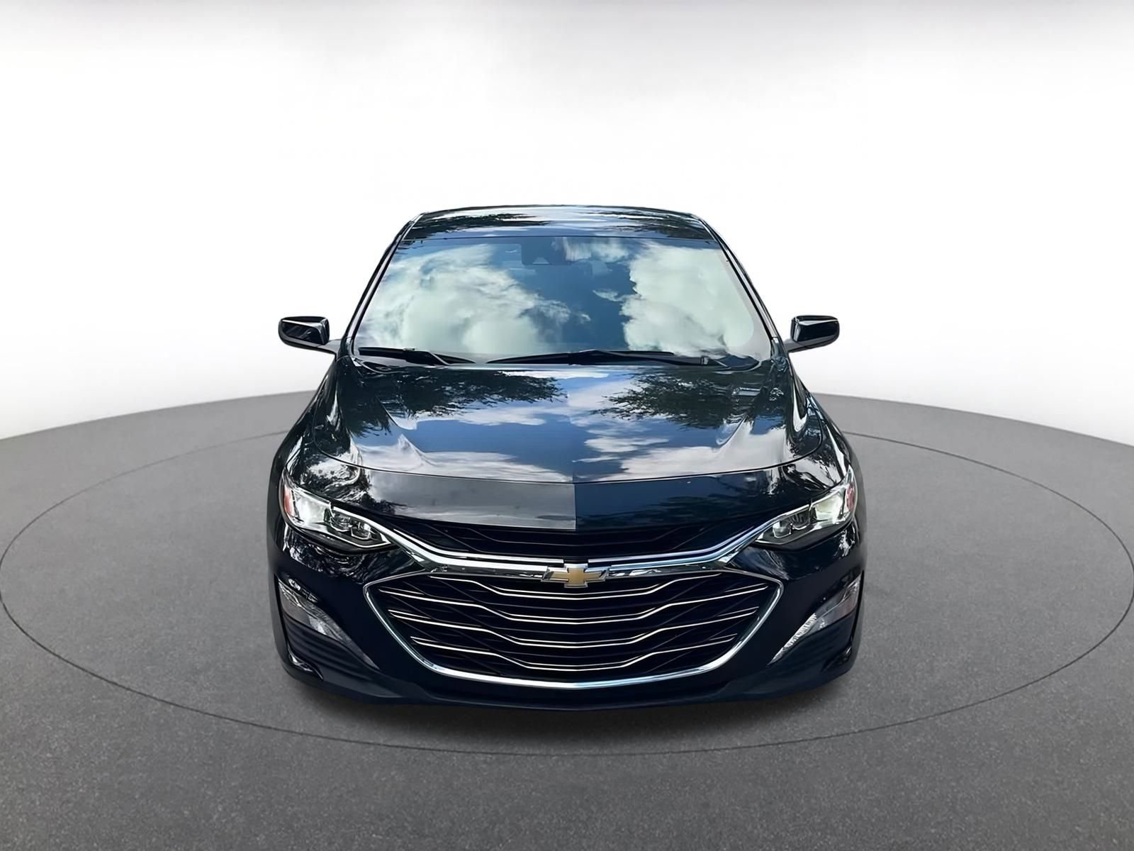 Thumbnail: 2024 Chevrolet Malibu - 4