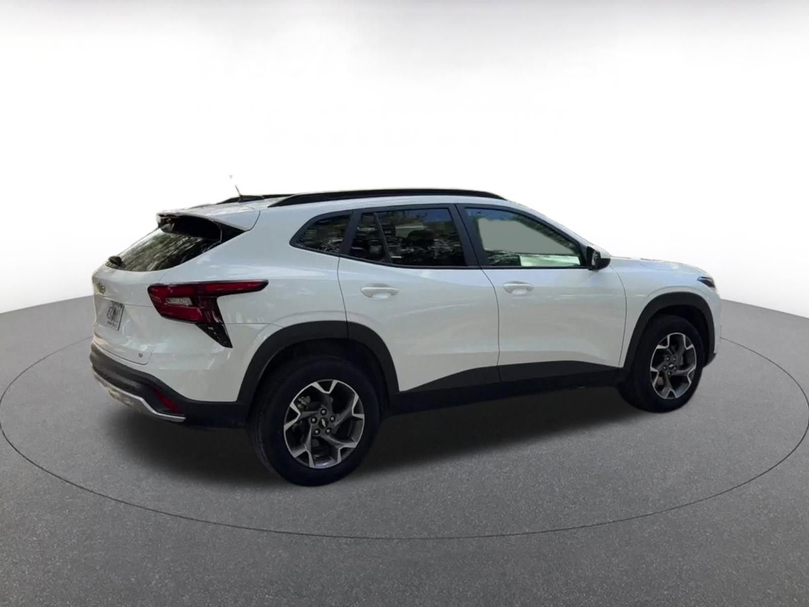 Thumbnail: 2025 Chevrolet Trax - 14