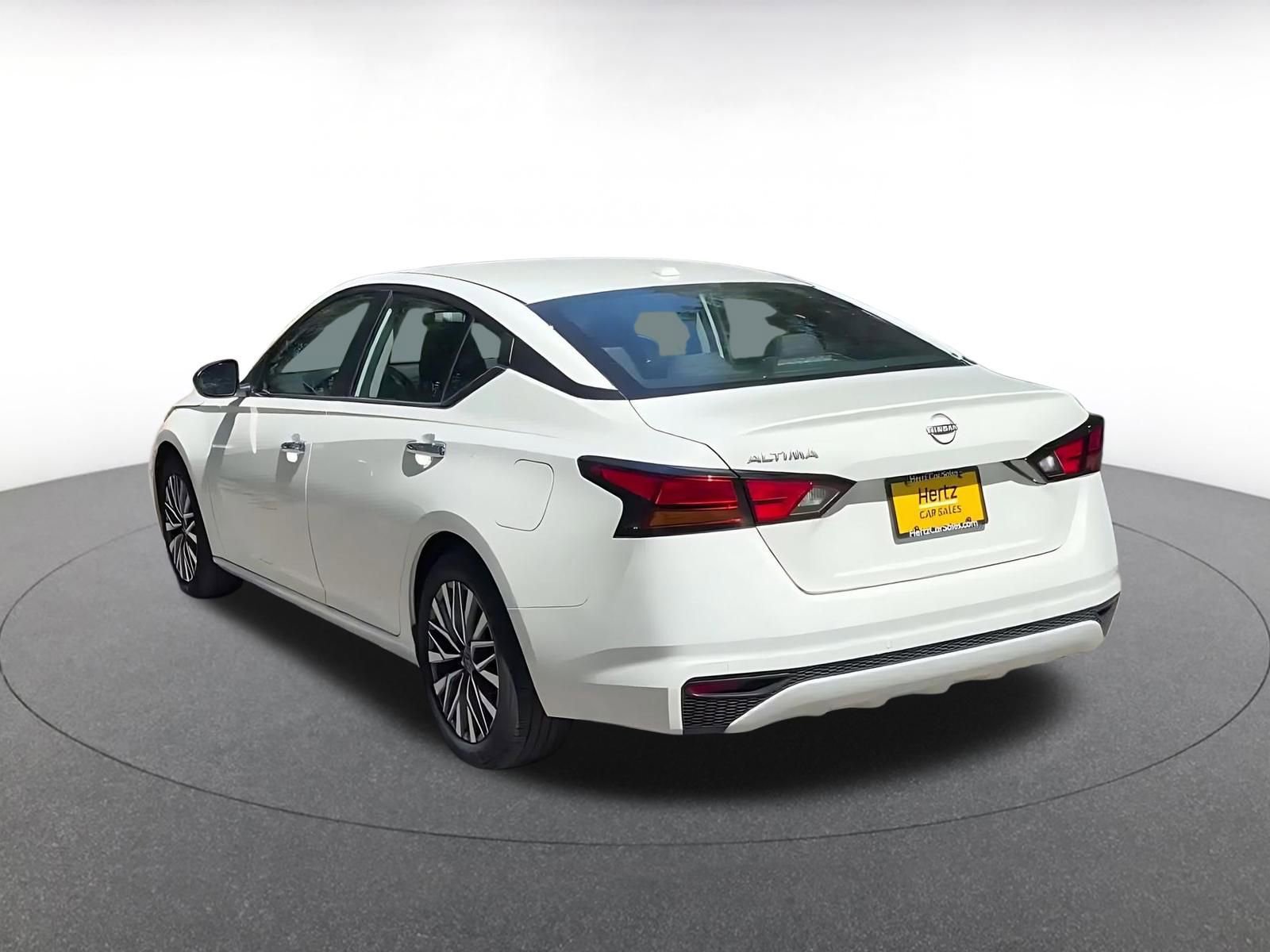 Thumbnail: 2025 Nissan Altima - 11