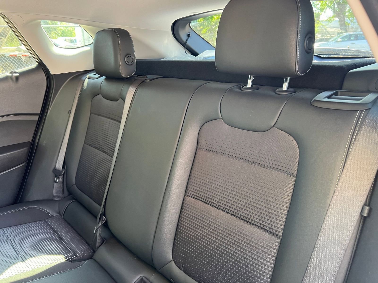 Thumbnail: 2025 Chevrolet Trax - 33