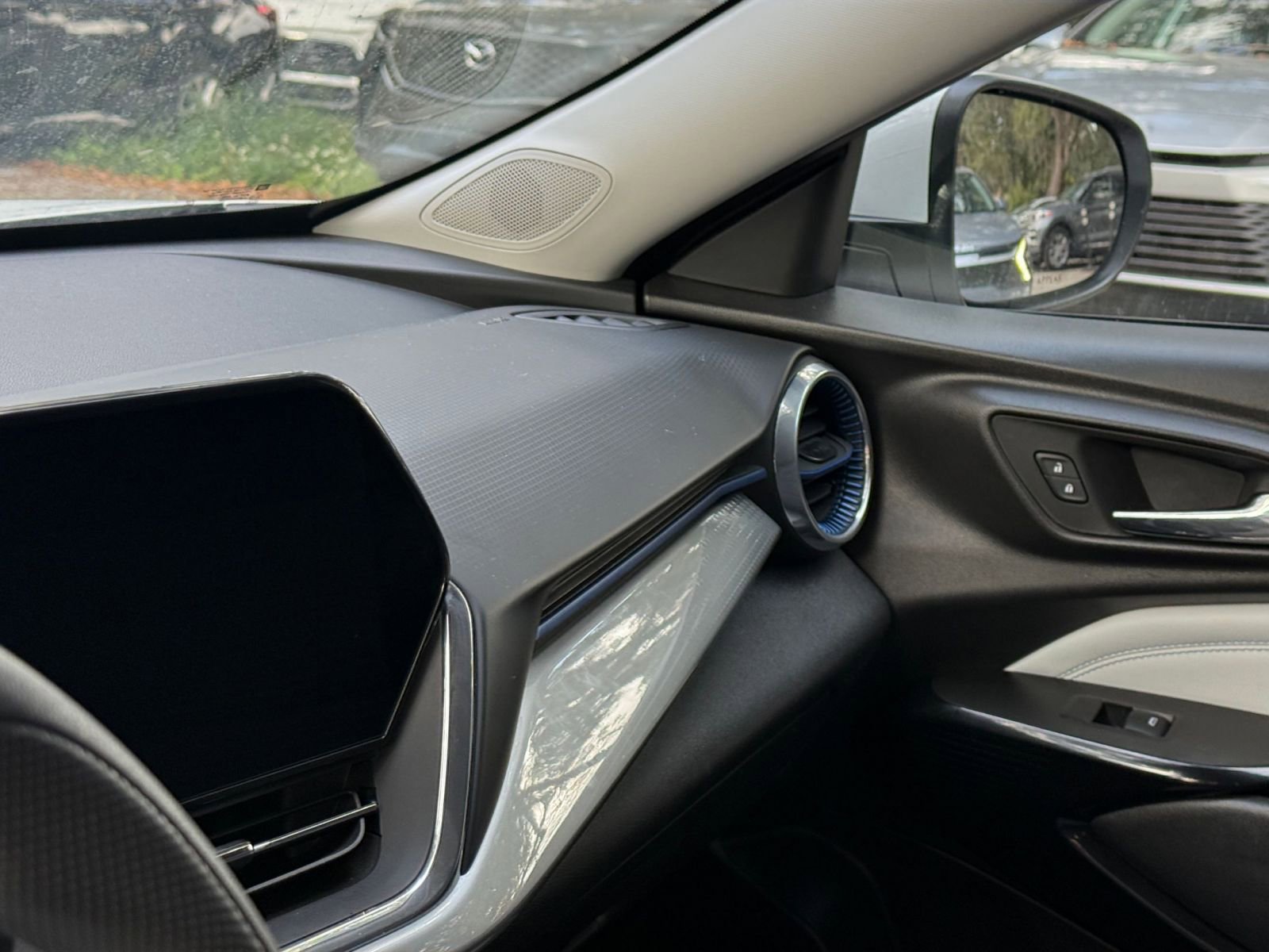 Thumbnail: 2025 Chevrolet Trax - 29