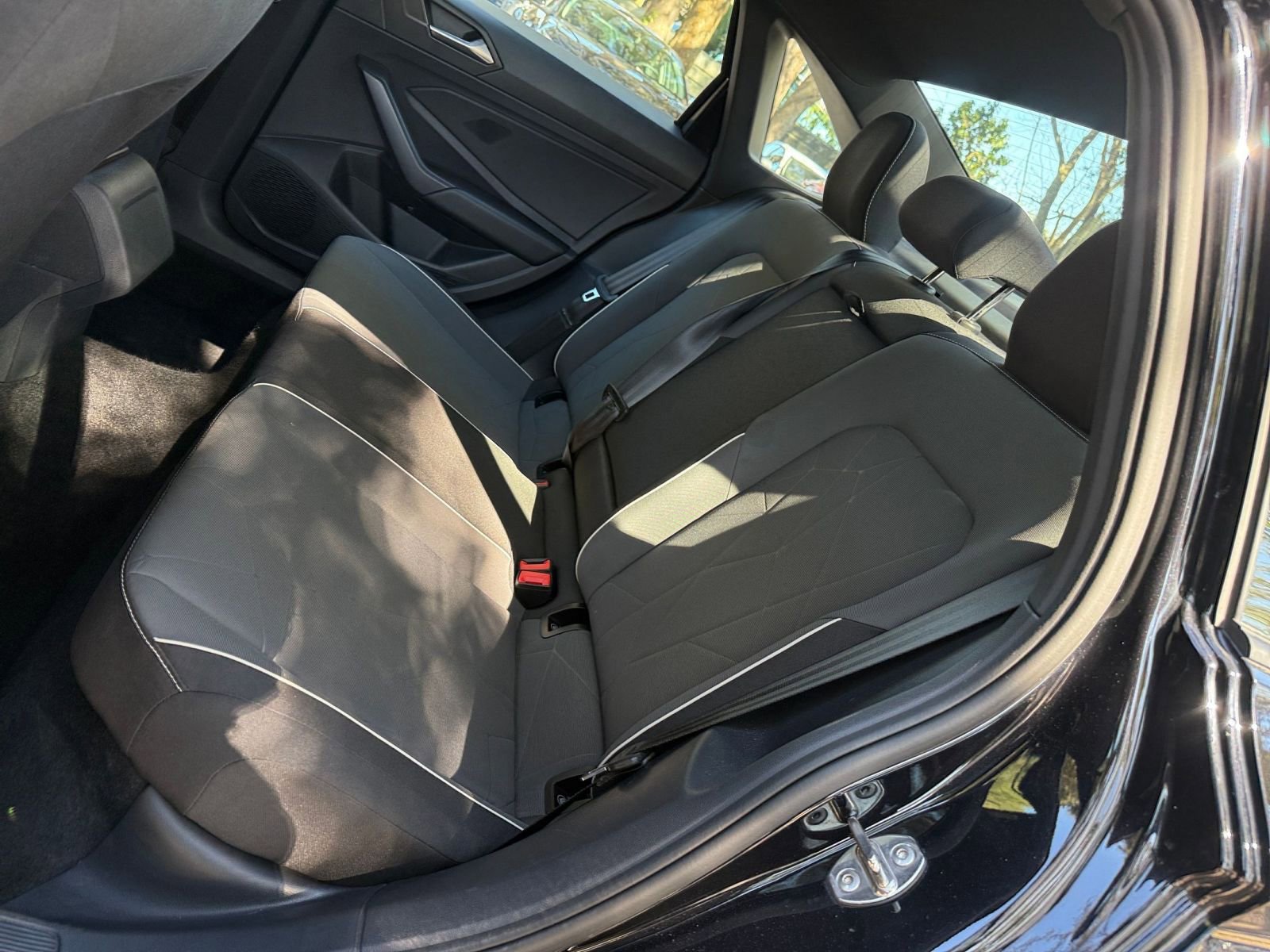 Thumbnail: 2025 Volkswagen Jetta - 32