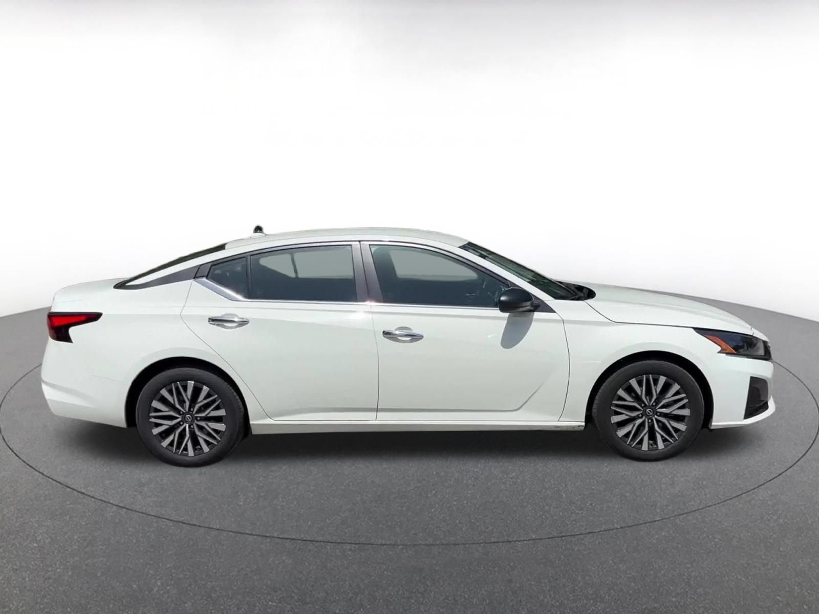 Thumbnail: 2025 Nissan Altima - 16
