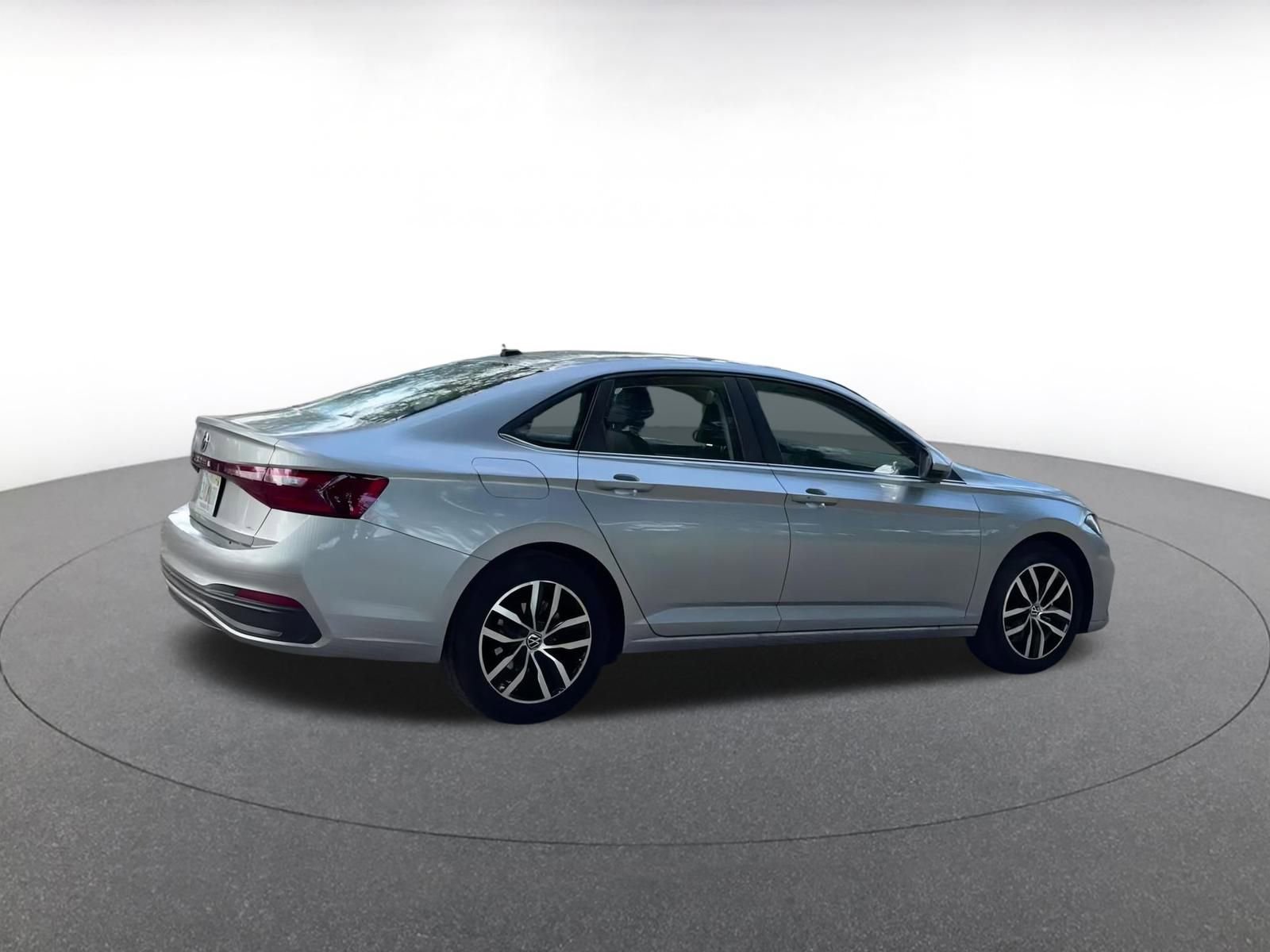 Thumbnail: 2025 Volkswagen Jetta - 15