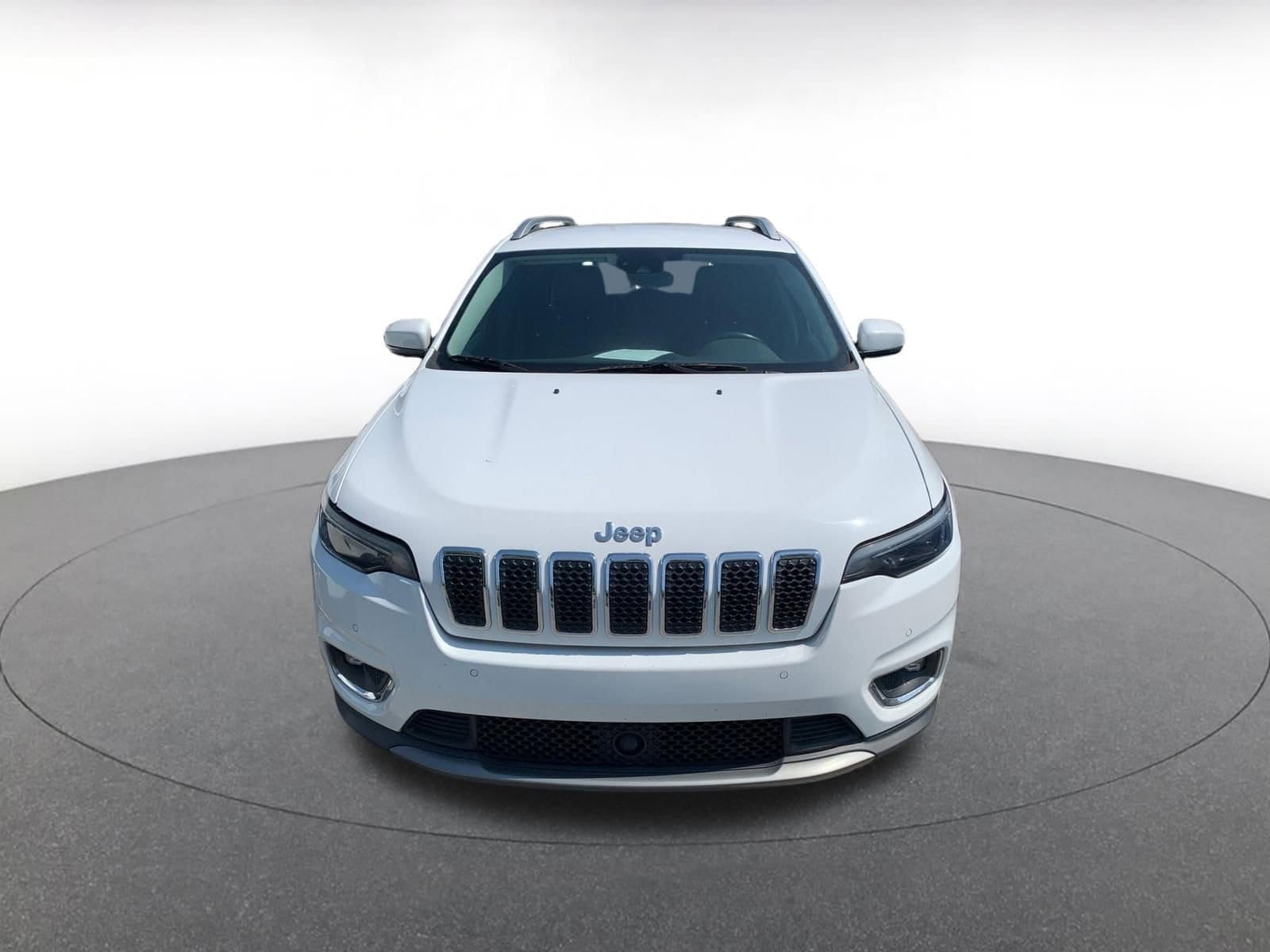 Thumbnail: 2019 Jeep Cherokee - 8