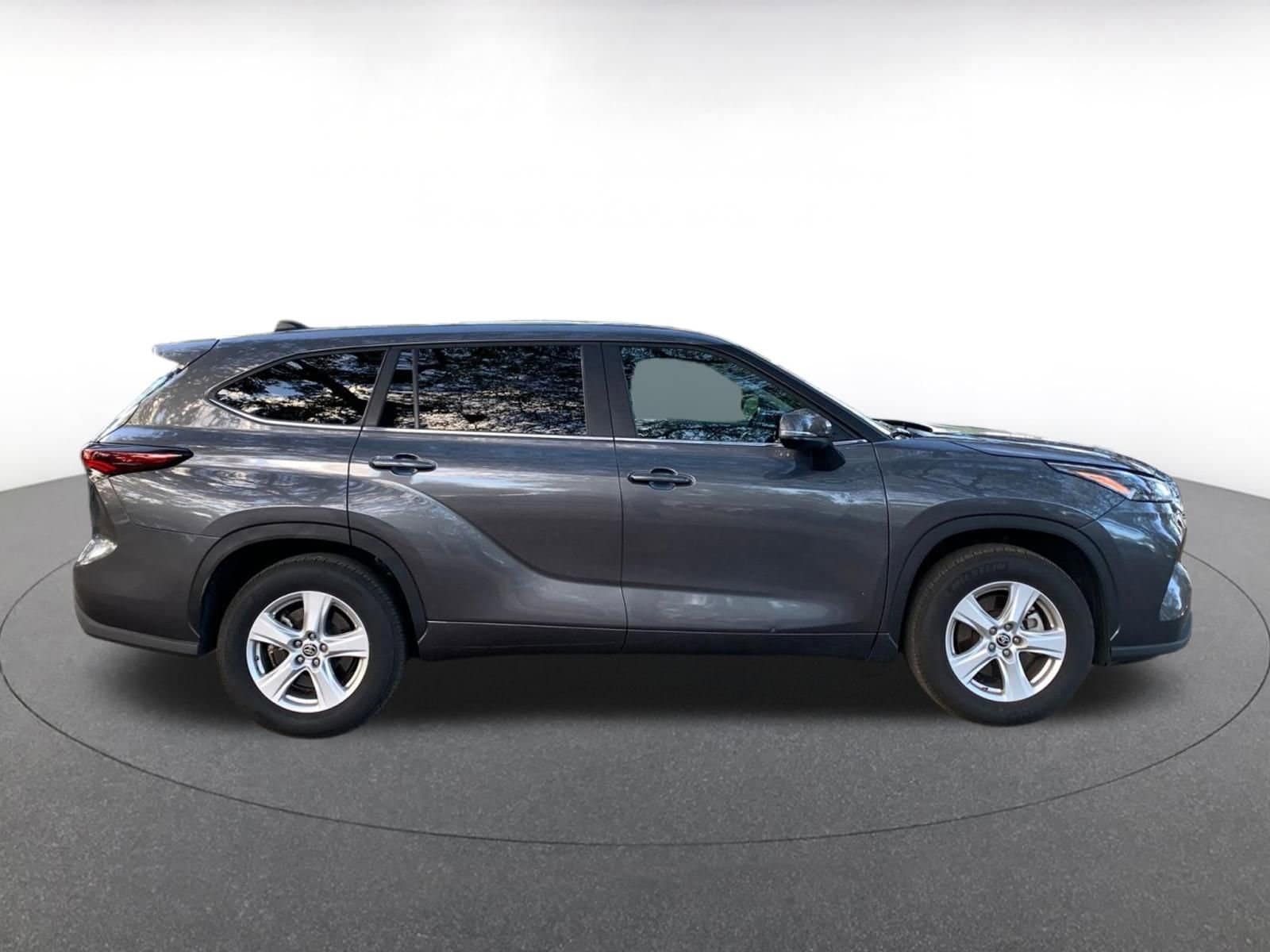 Thumbnail: 2025 Toyota Highlander - 8