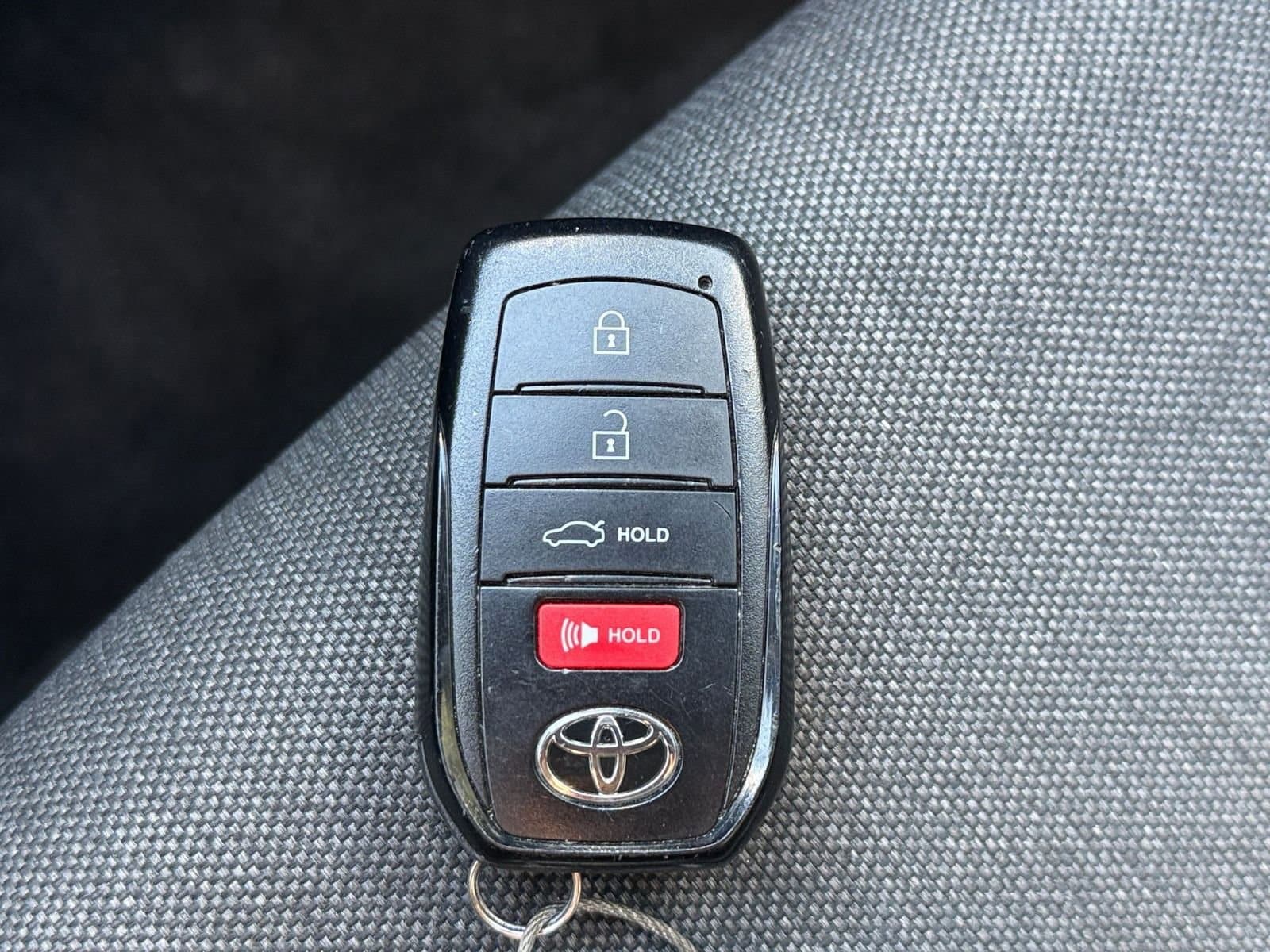 Thumbnail: 2025 Toyota Camry - 18