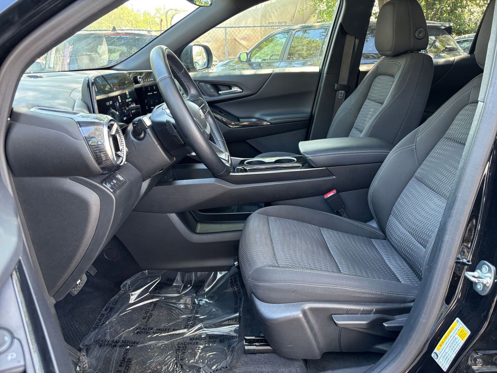 Thumbnail: 2025 Chevrolet Equinox - 25