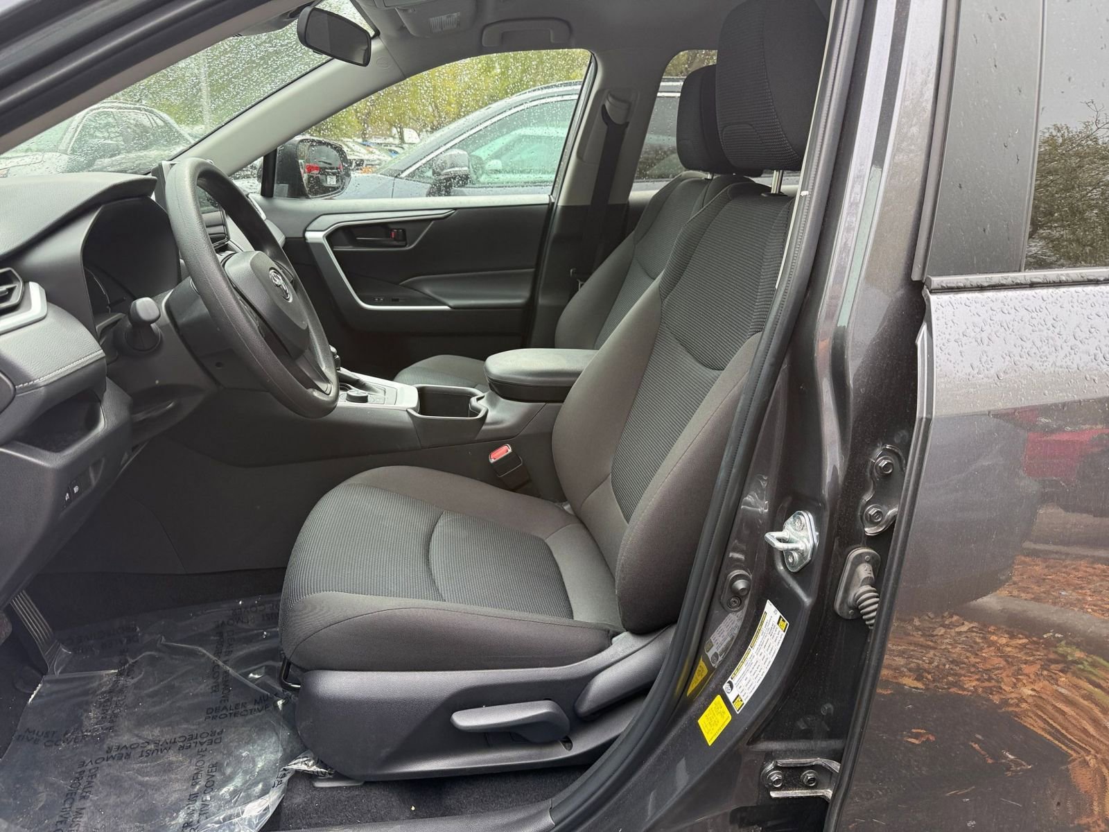 Thumbnail: 2025 Toyota RAV4 - 31