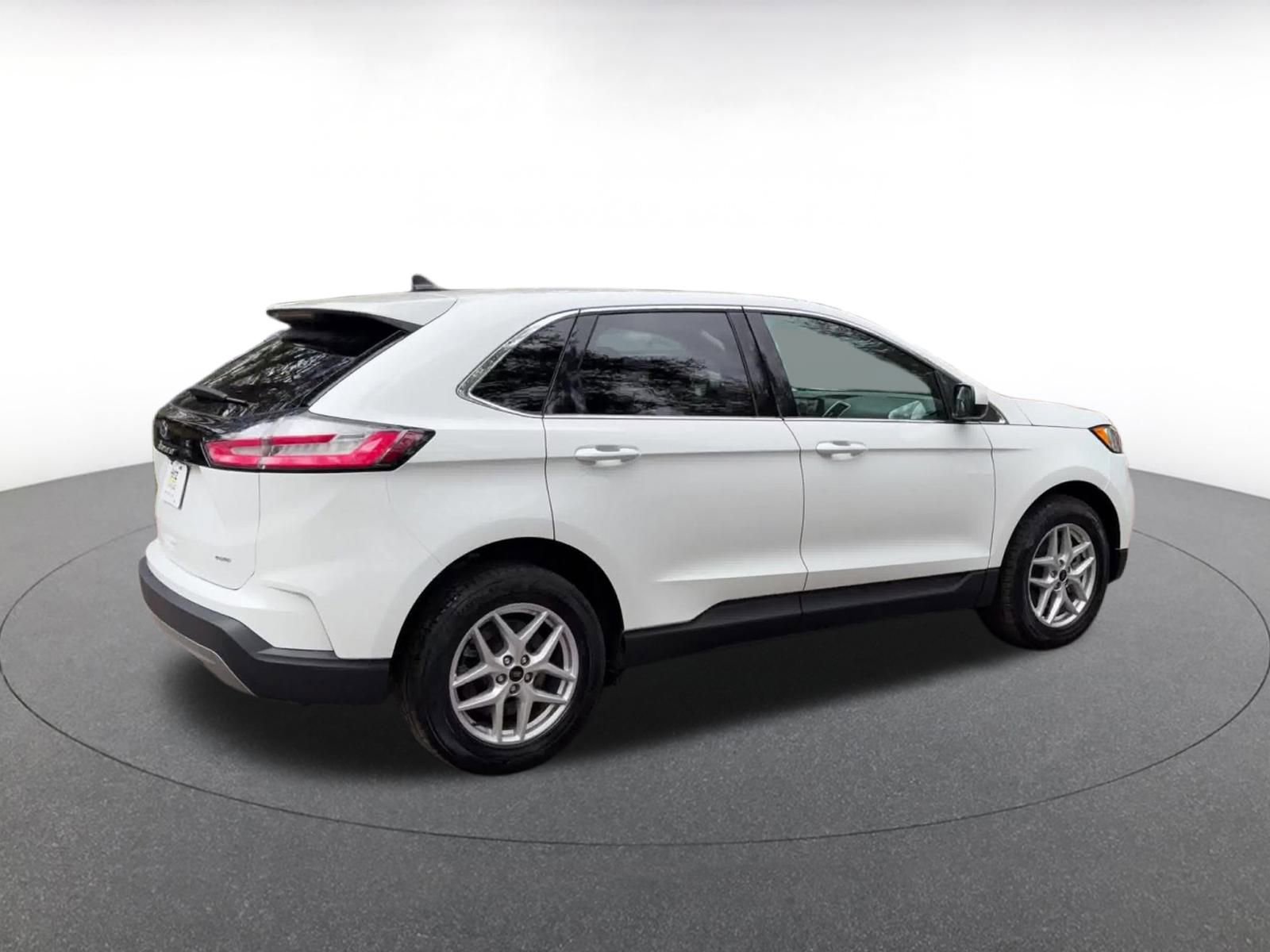 Thumbnail: 2024 Ford Edge - 15