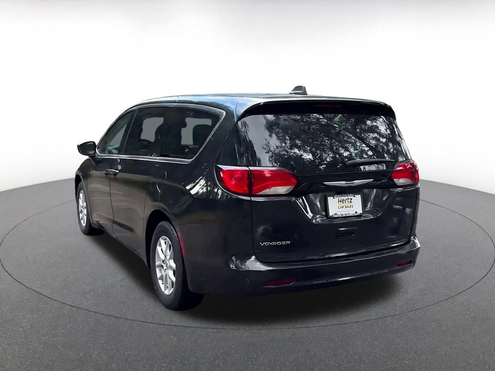 Thumbnail: 2024 Chrysler Voyager - 11