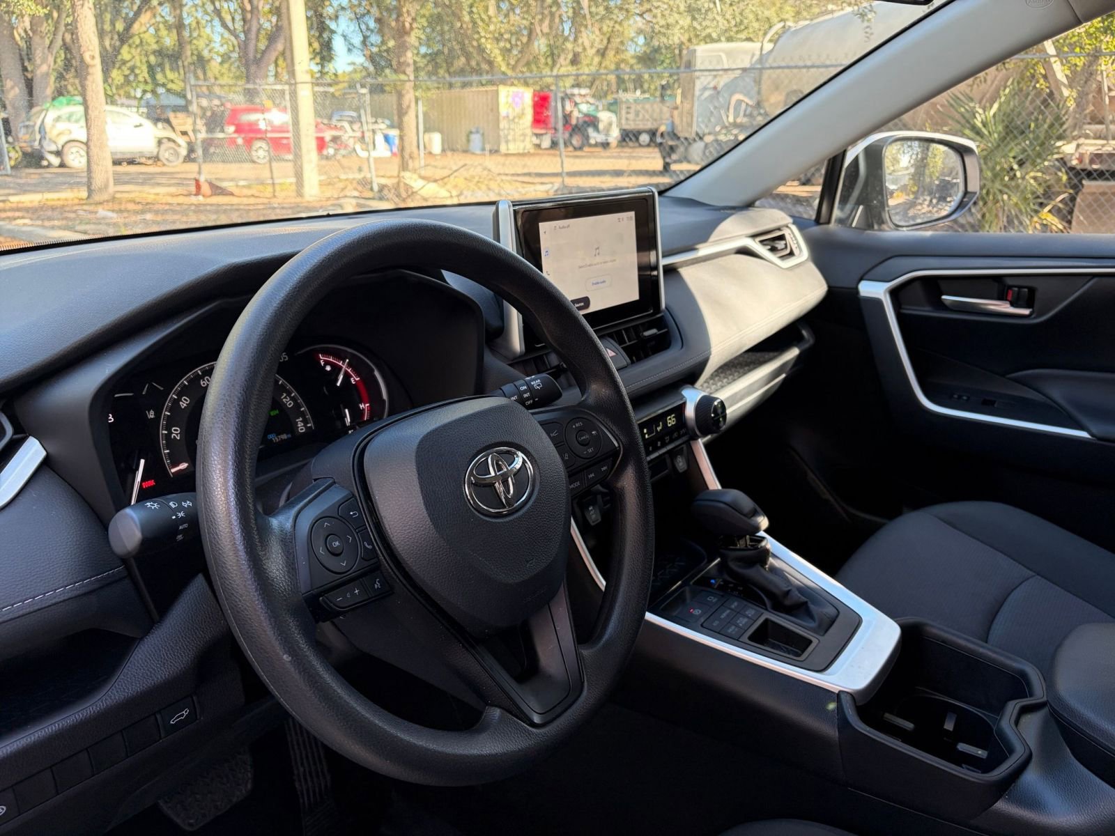 Thumbnail: 2025 Toyota RAV4 - 30