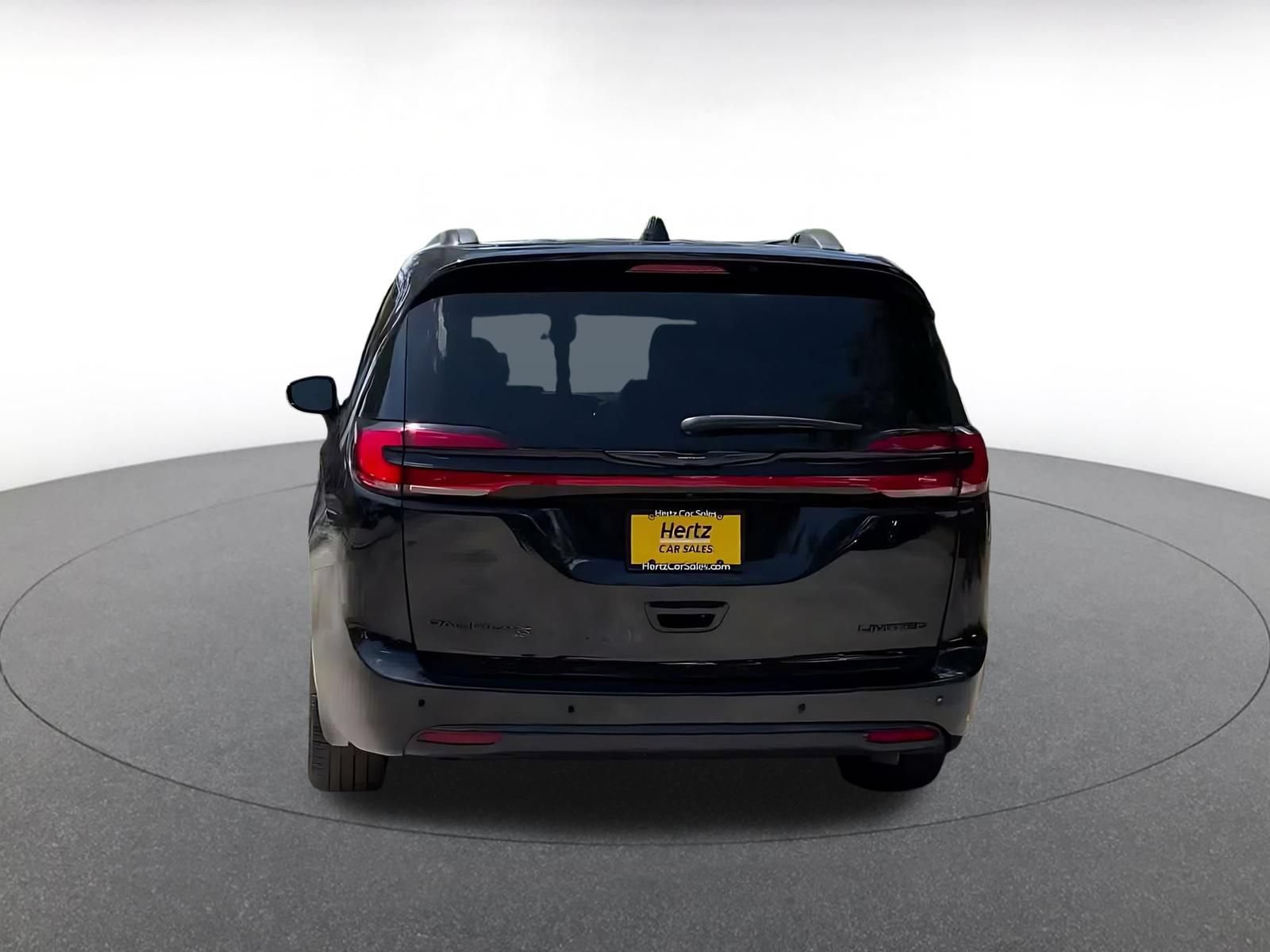Thumbnail: 2025 Chrysler Pacifica - 11