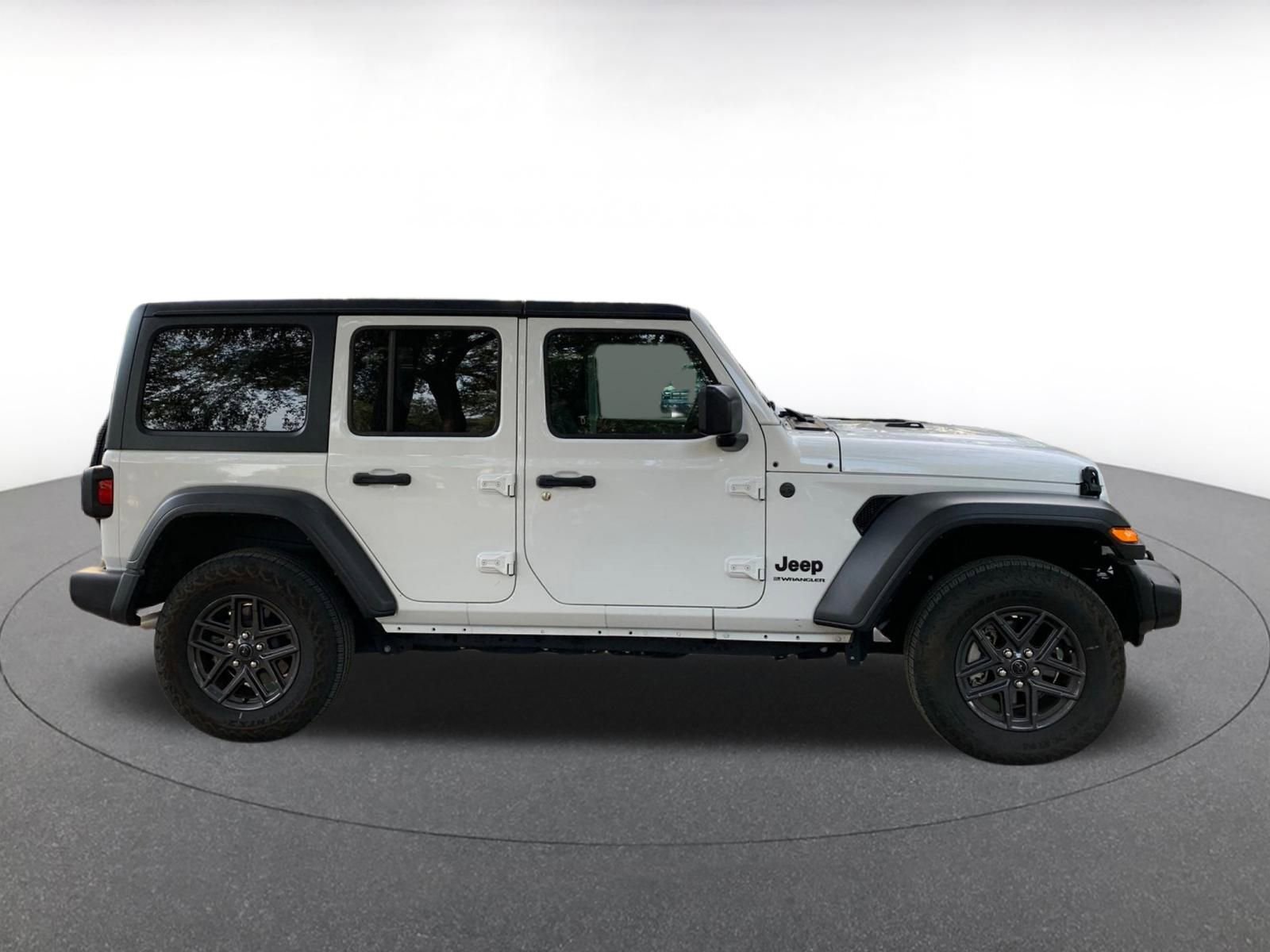 Thumbnail: 2025 Jeep Wrangler - 8