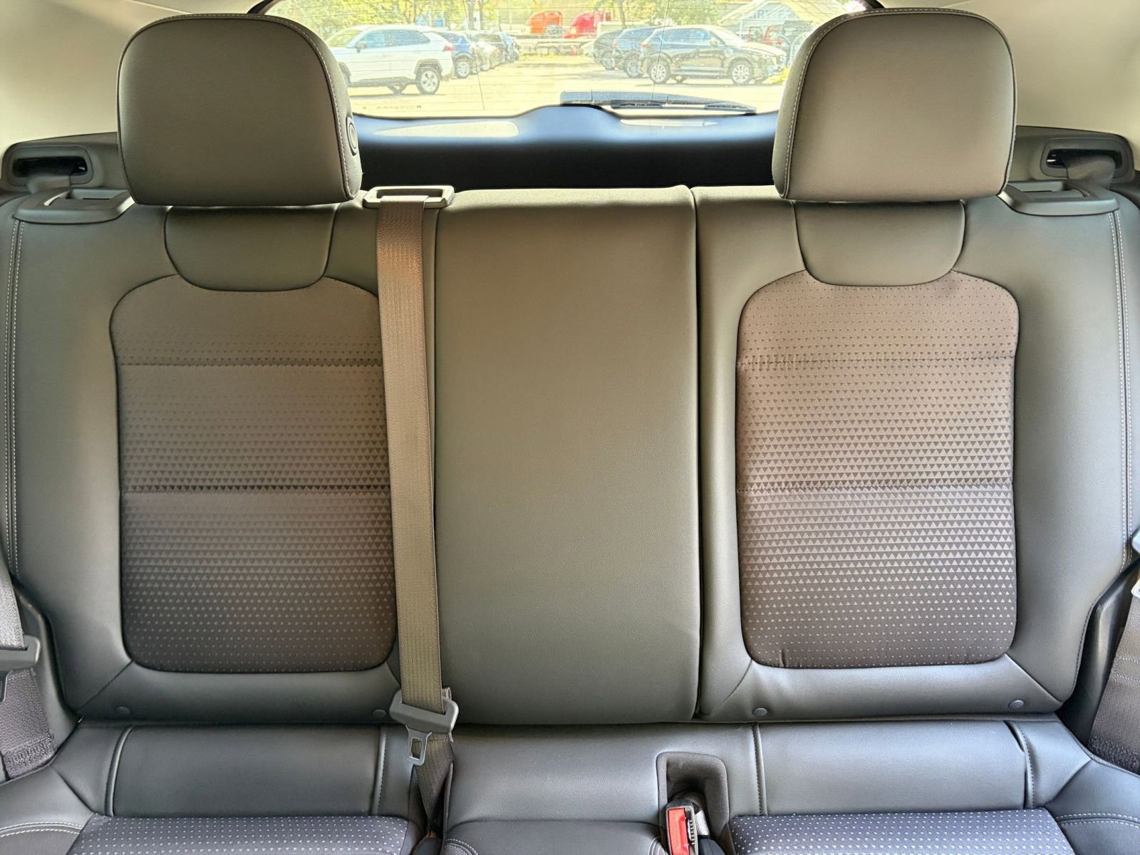 Thumbnail: 2025 Chevrolet Trax - 32